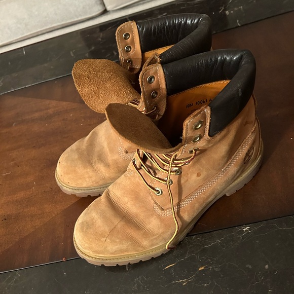 Authentic Timberland Men's Brown Leather Boots - Picture 2 of 6